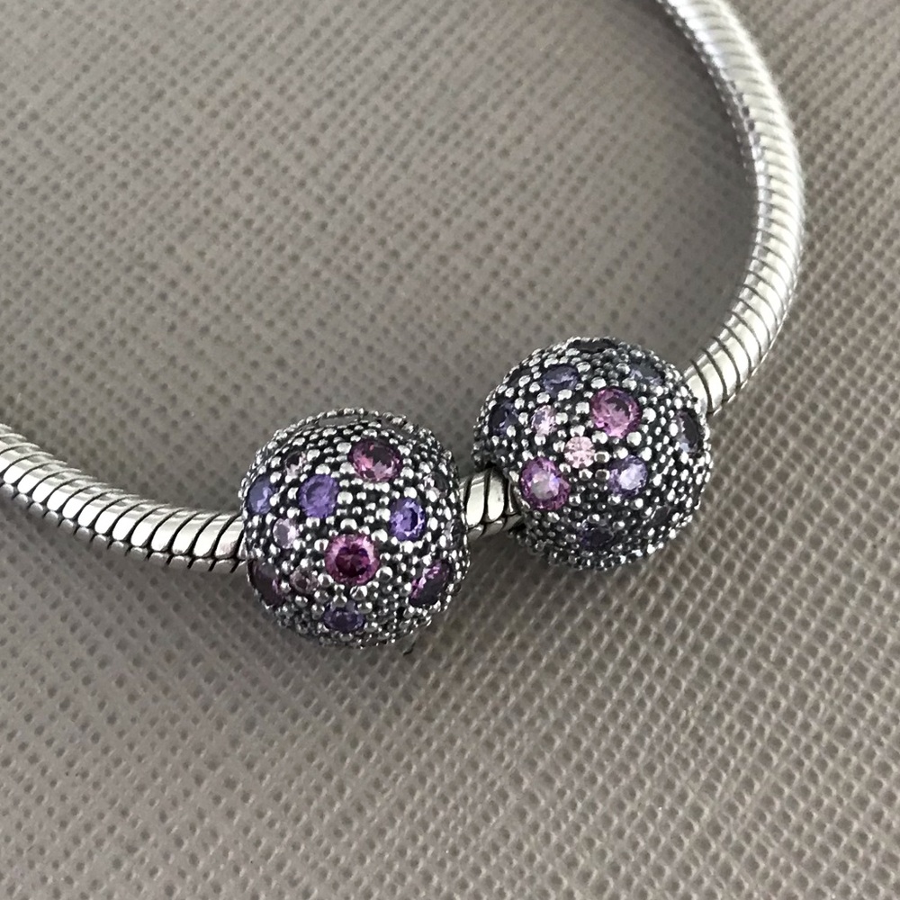 Pandora Cosmic Stars Clips
Silver, cubic zirconia 
Firm price, thank you 🌸